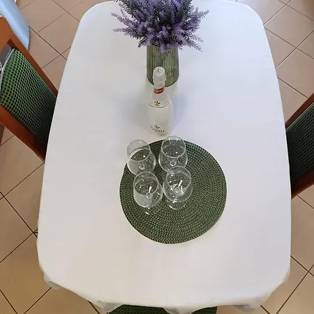 Tina's Seaside Place 公寓 扎达尔