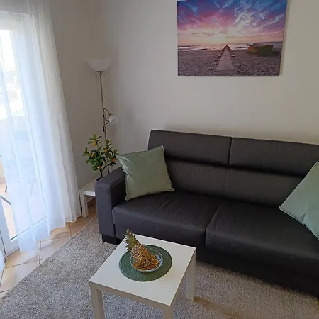 Апартаменты Tina's Seaside Place